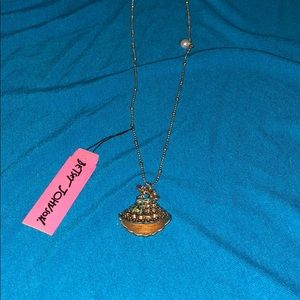 Betsey Johnson dress necklace